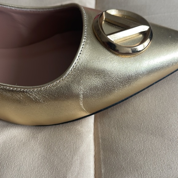 VALENTINO BY MARIO VALENTINO Perla Flare Kitten Heel Pumps. New. Size 6 - Picture 9 of 11